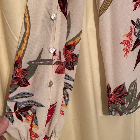 Colorful Daytrip blouse - Picture 2 of 4